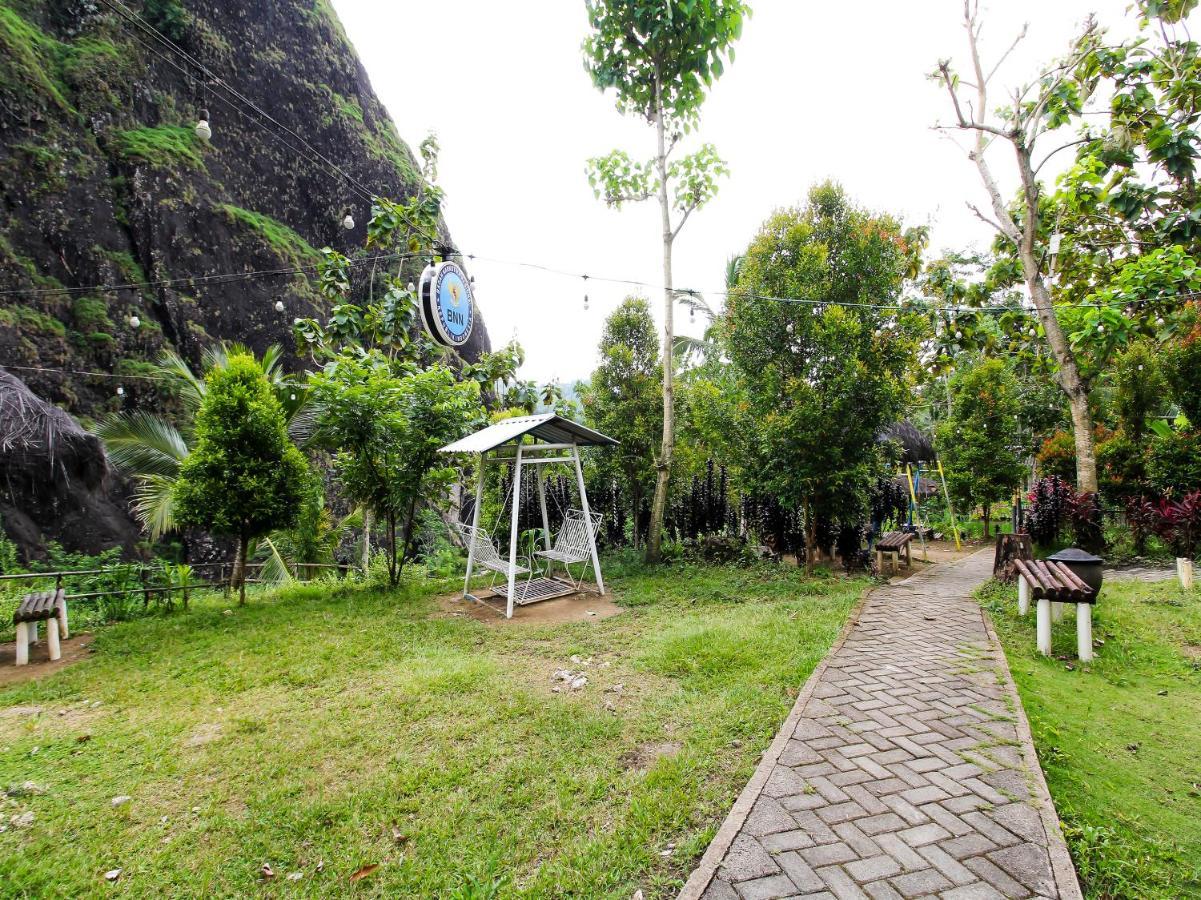 Oyo Homes 91134 Desa Wisata Tebing Lingga Trenggalek Eksteriør bilde