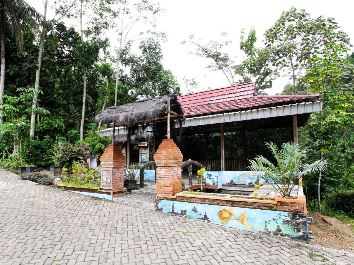 Oyo Homes 91134 Desa Wisata Tebing Lingga Trenggalek Eksteriør bilde