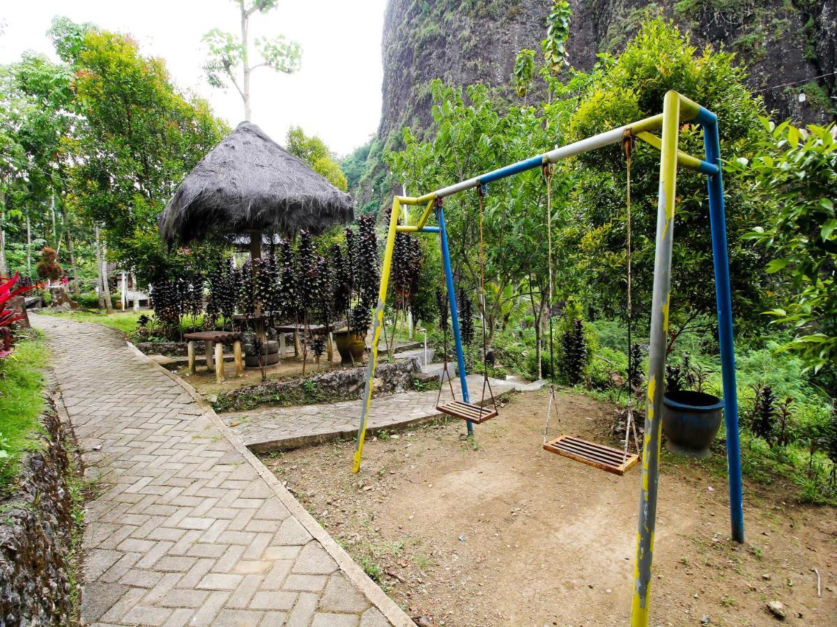 Oyo Homes 91134 Desa Wisata Tebing Lingga Trenggalek Eksteriør bilde